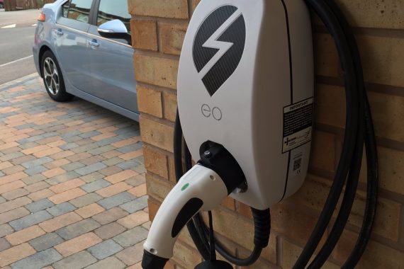 https://www.hillelec.com/wp-content/uploads/2016/11/eo-ev-charging-570x380.jpg